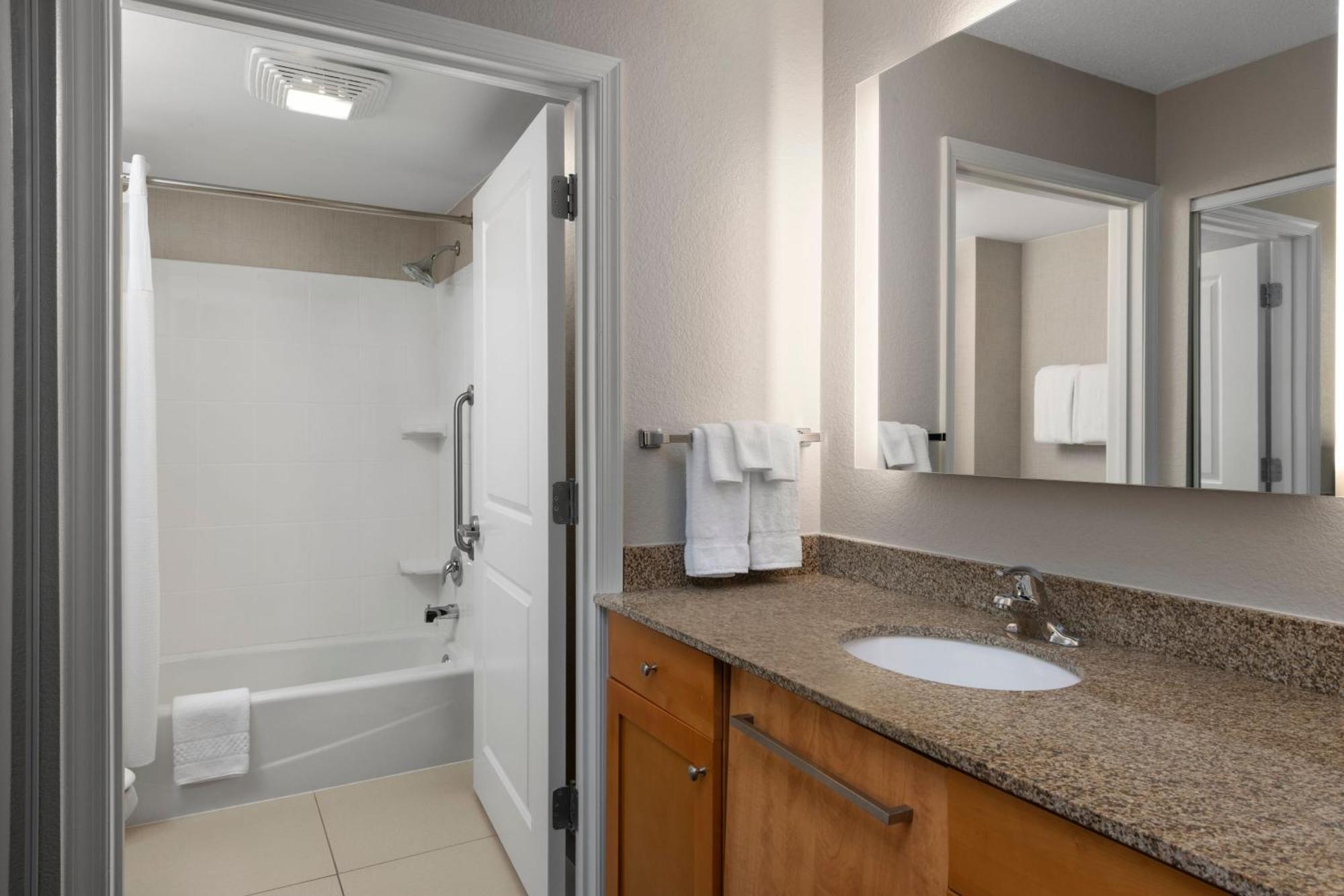 Residence Inn Mt. Laurel At Bishop'S Gate Mount Laurel Dış mekan fotoğraf